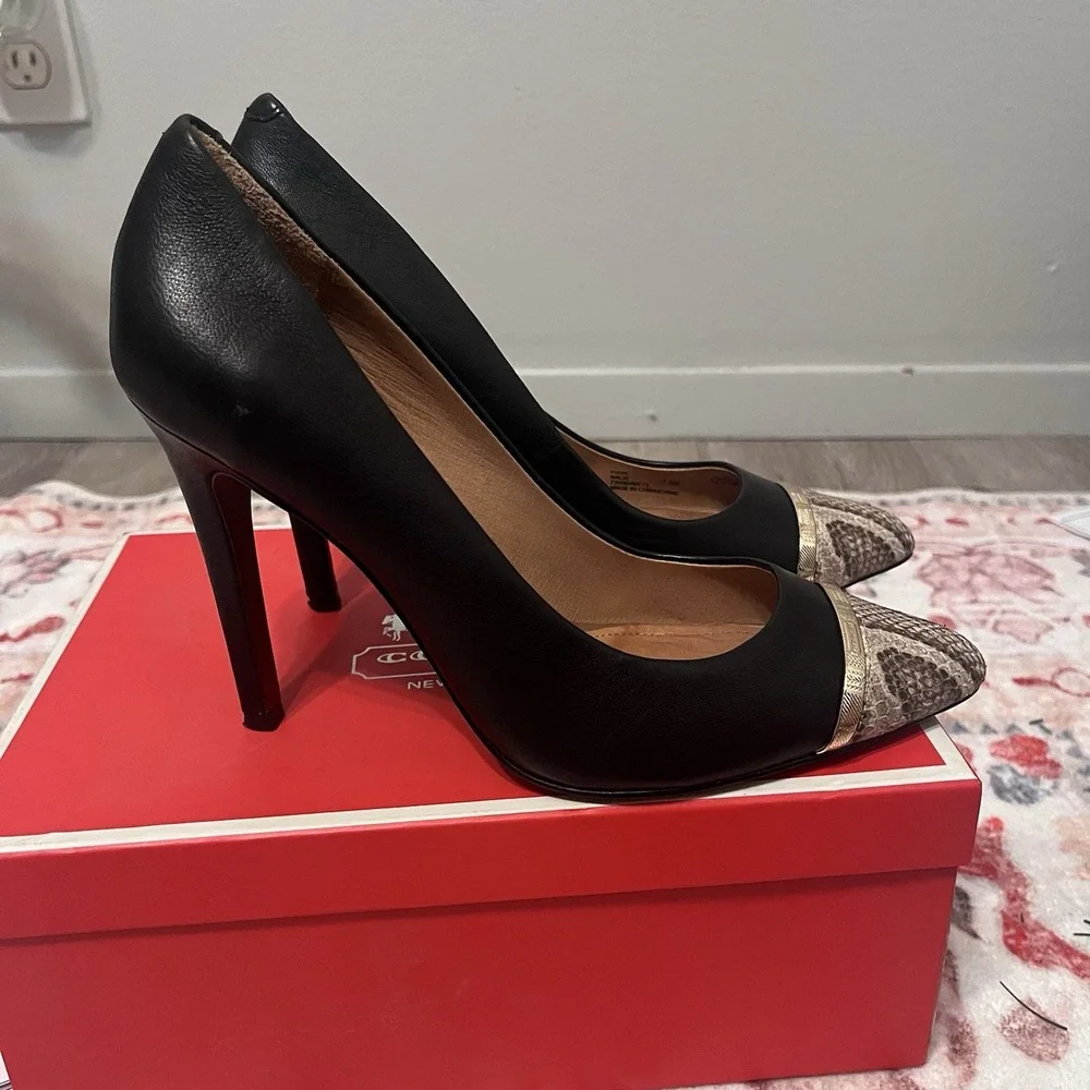 Coach Shoes Size 7.5B Black Heel with Snake Skin Pointed Toe and Gold Band Box